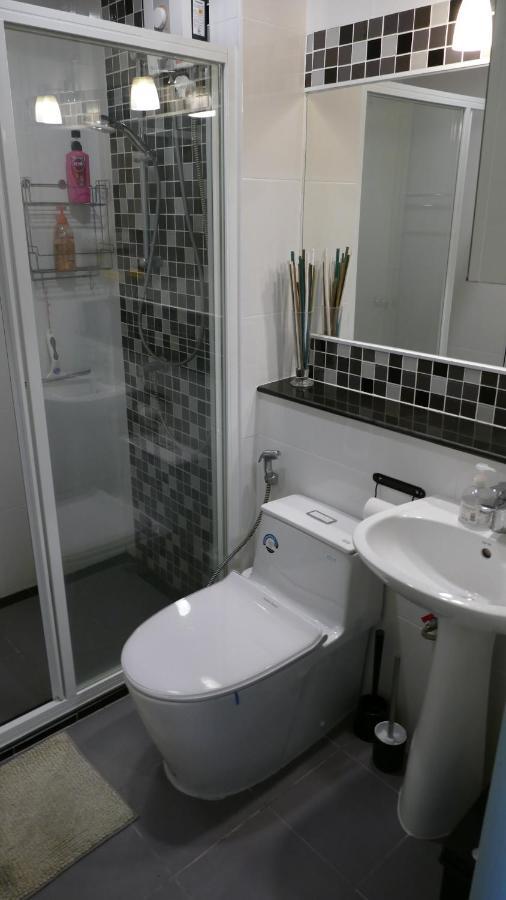 Sundowner Sukhumvit Apartment Банкок Екстериор снимка